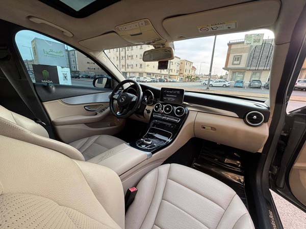 Mercedes AMG C200 - 2020 - Image 11