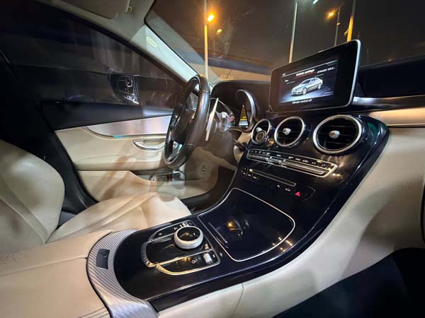 Mercedes AMG C200 - 2020 - Image 7